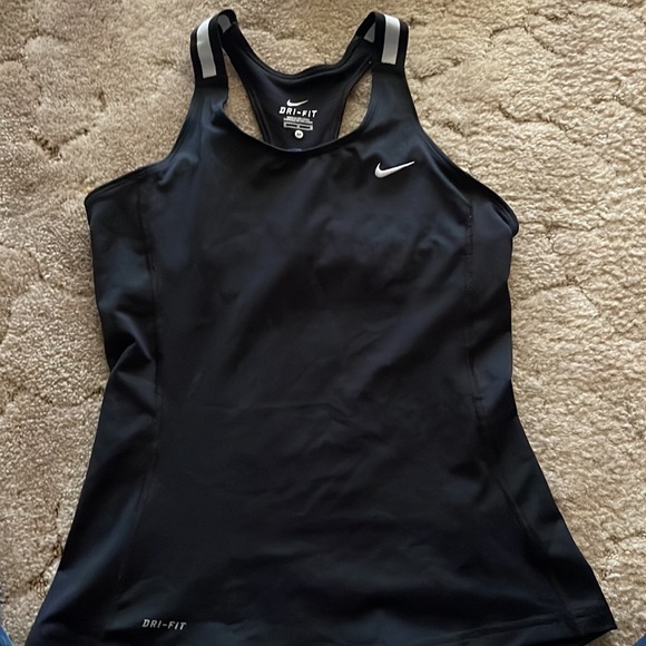 DRI-FIT NIKE tank top. NWOT. Size M. Worn twice. Smoke free home. Built in bra! - Picture 3 of 3